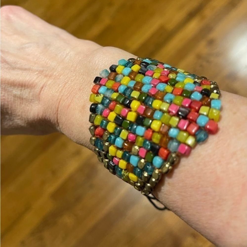 Kenneth‎ Cole multicolored with gold beaded pull bracelet - Picture 2 of 4